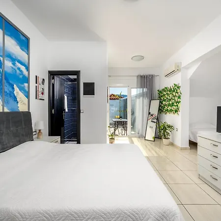 Villa Pervolia House *