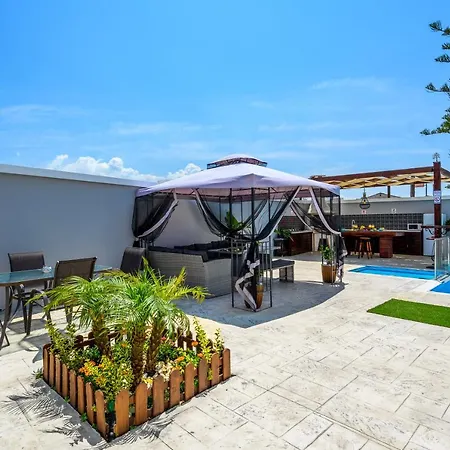 Vila Pervolia House